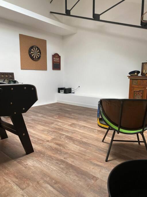 Loft Proche Centre Ville Hotes Habitant A L Etage لافال المظهر الخارجي الصورة