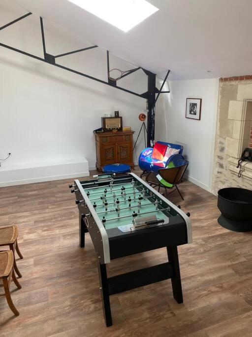 Loft Proche Centre Ville Hotes Habitant A L Etage لافال المظهر الخارجي الصورة